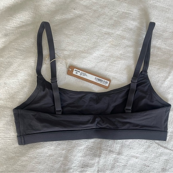 Skims NWT Scoop Bralette (Size Sm in Onyx) - Picture 4 of 6